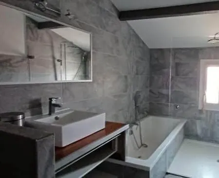 Apartamento Petit 2 Avec Terasse Dans Grimaude *
