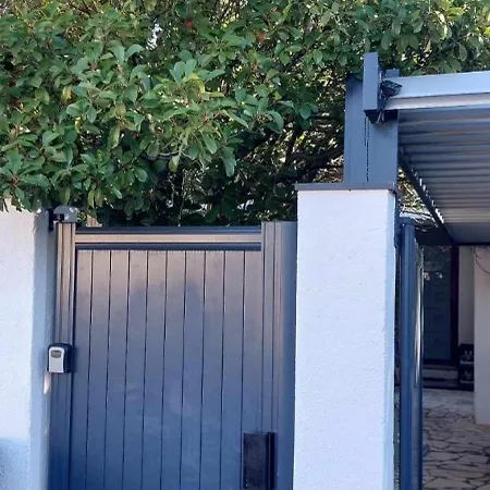 Apartamento Petit 2 Avec Terasse Dans Grimaude Jacou
