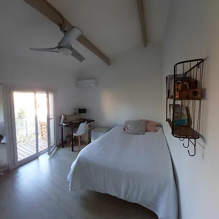 Petit 2 Avec Terasse Dans Grimaude Apartamento *